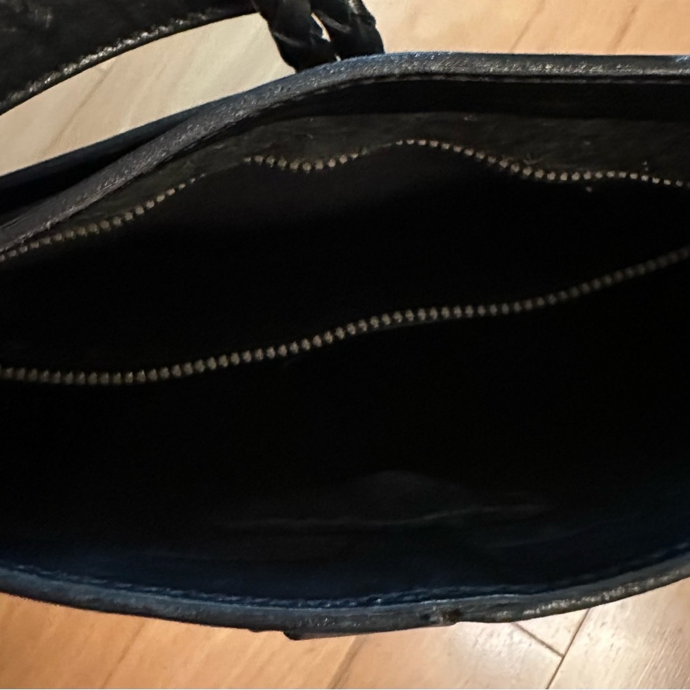 Eric Javits luxury high-end brand black leather handbag with attention to detail - Picture 7 of 10